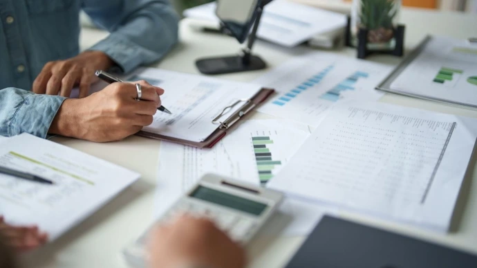 Finanšu vadības pārvaldība un konsultācijas